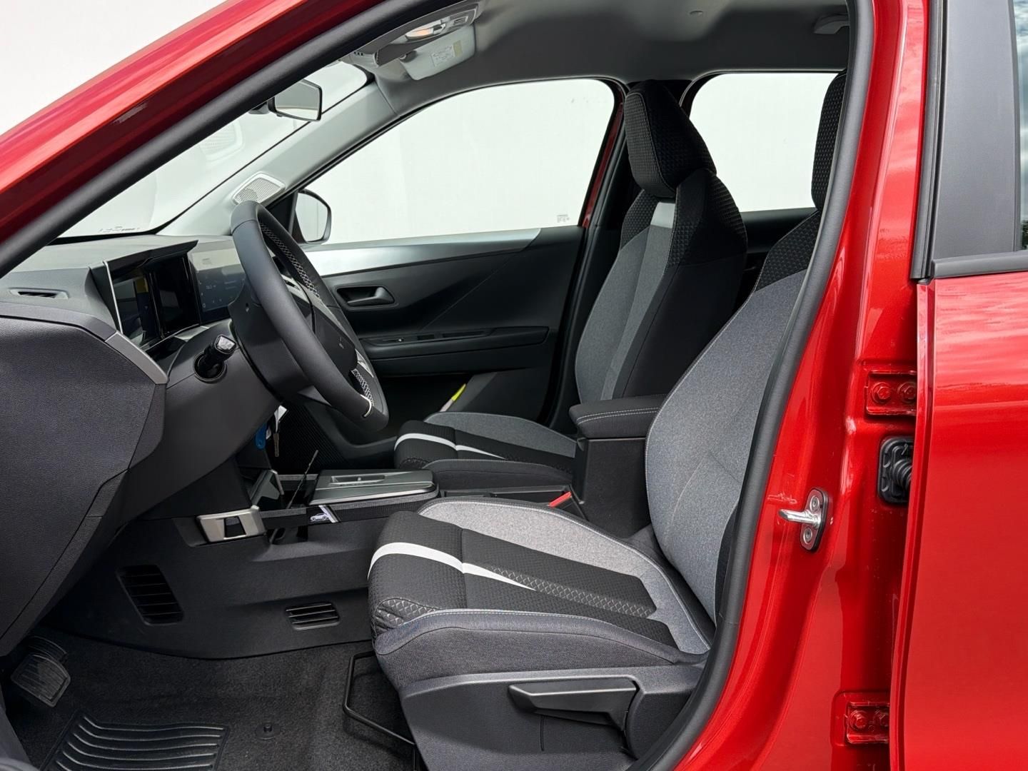Opel Frontera, 1.2TURBO Hybrid 81kW Edition - fotka 5