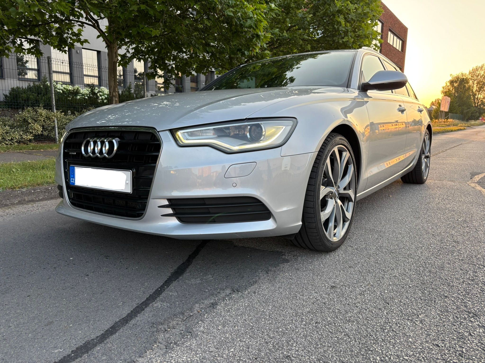 Audi A6 Avant, 3.0TDI 150kw Quattro - fotka 3
