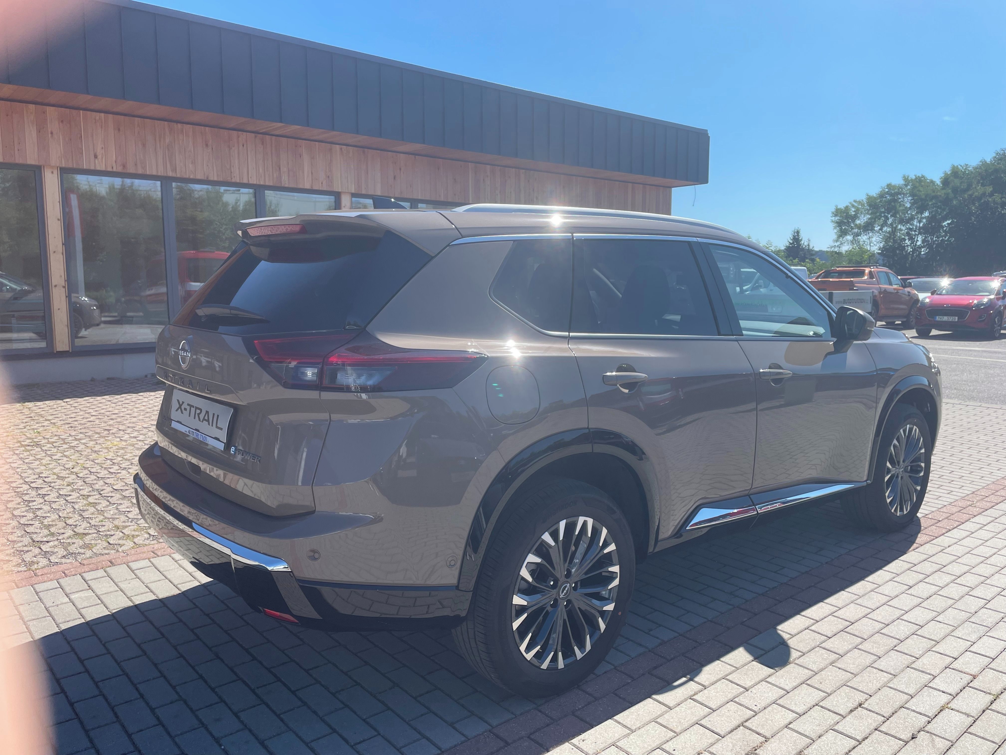 Nissan X-Trail, 1.5 e-POWER Tekna 157 kW AWD - fotka 5