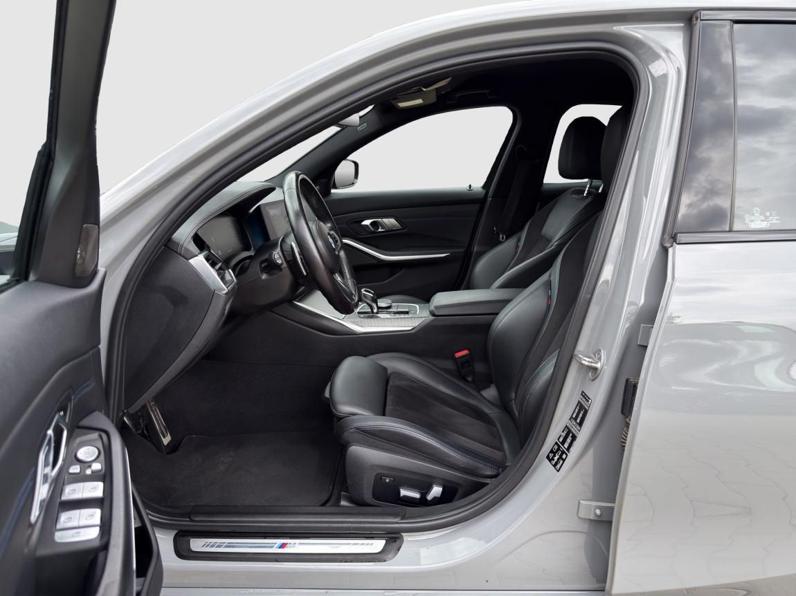 BMW Řada 3, 330d xDrive - fotka 2