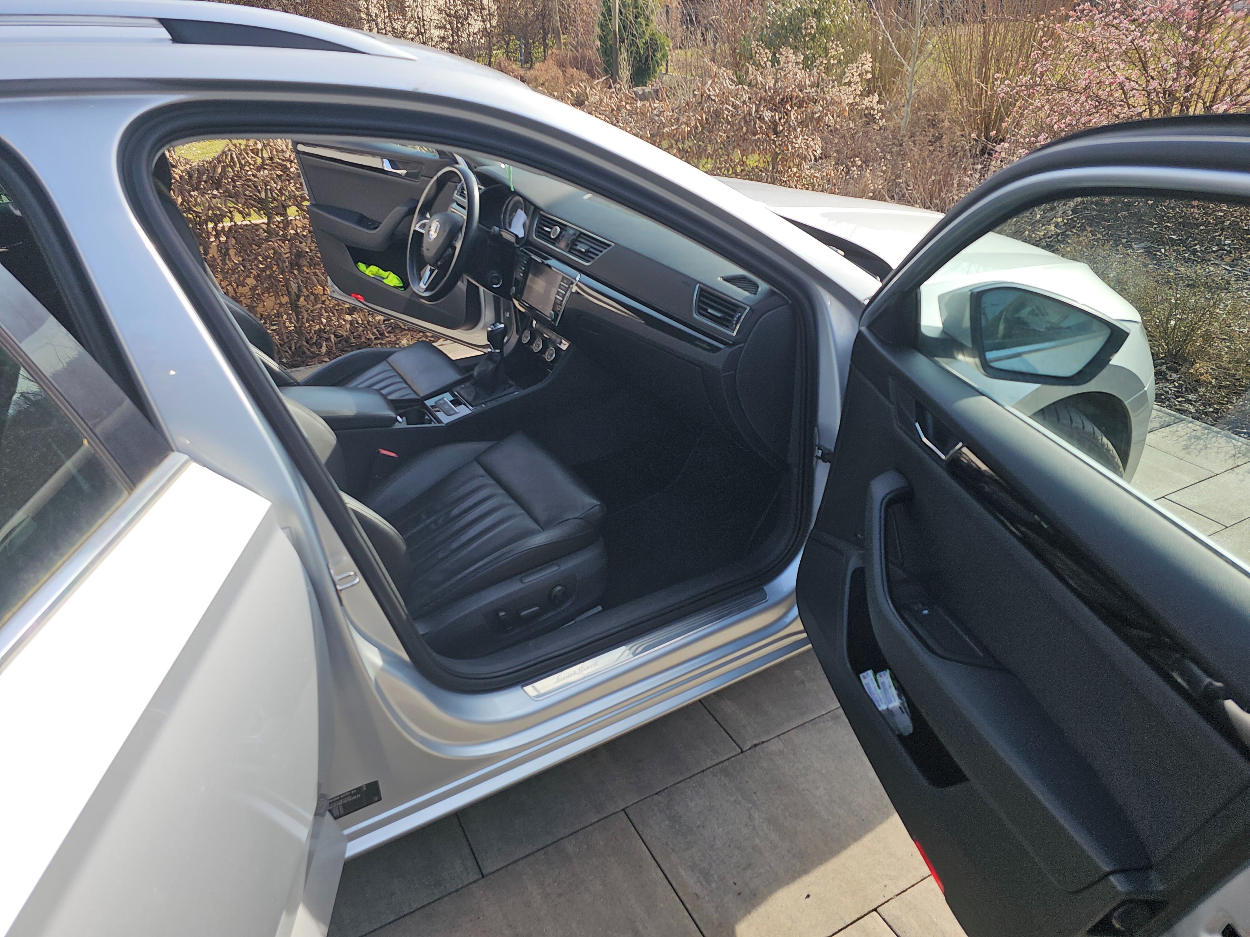 Škoda Superb, Škoda superb L&K 2.0 TDI 110KW - fotka 4