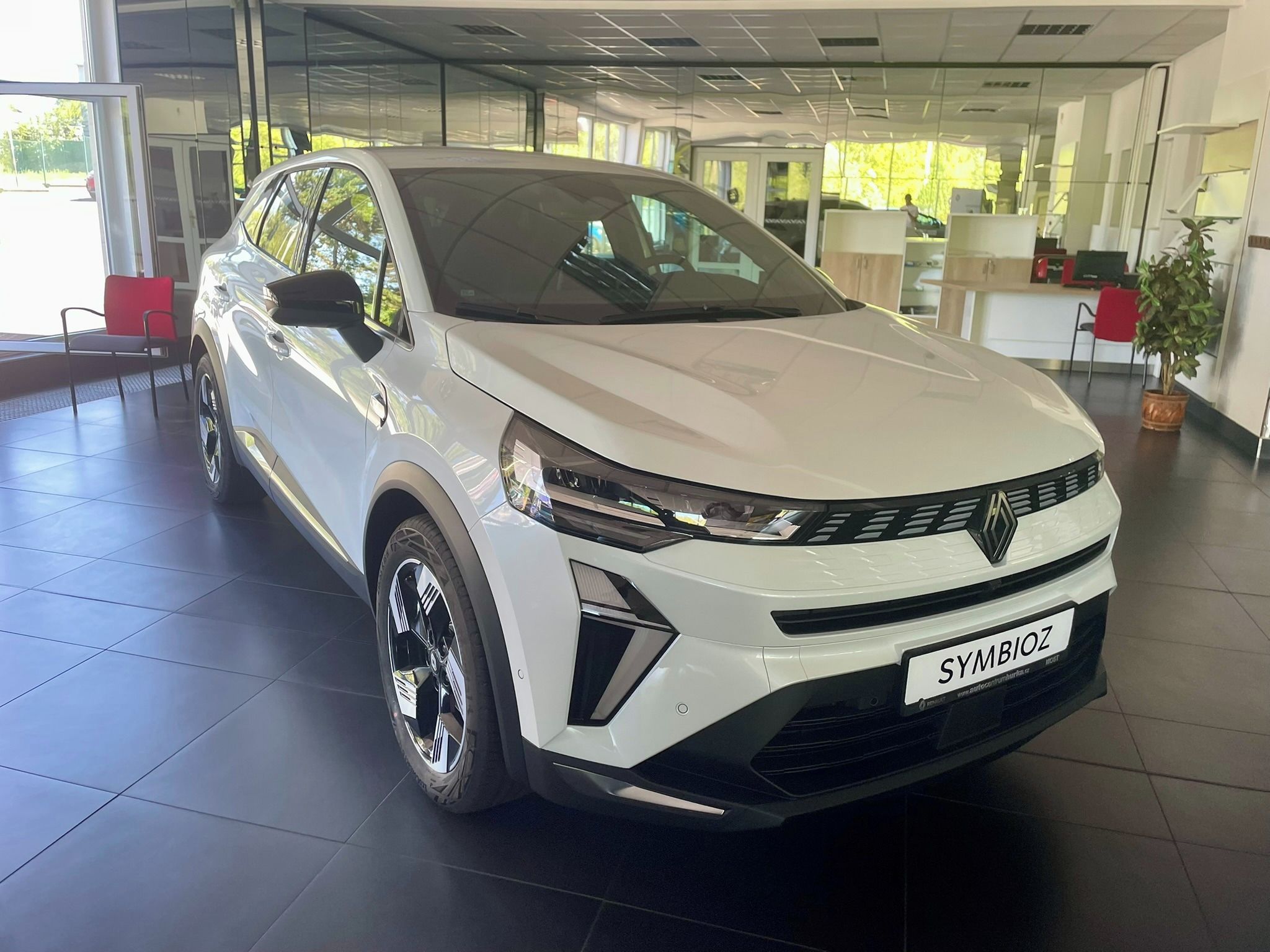 Renault Symbioz, Techno mild hybrid 140 - fotka 4