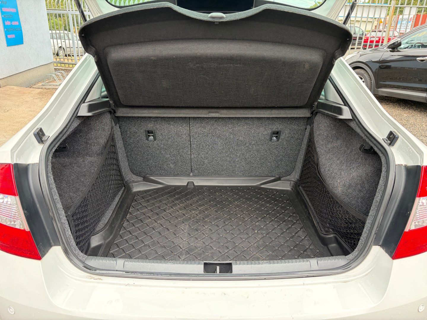 Škoda Rapid, 1,2 63kW, SERVISKA - fotka 5