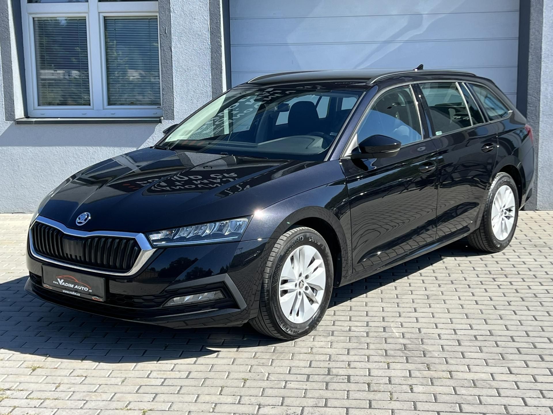 Škoda Octavia, 2.0TDI AMBITON ČR NOVÉ 1.MAJ - fotka 2