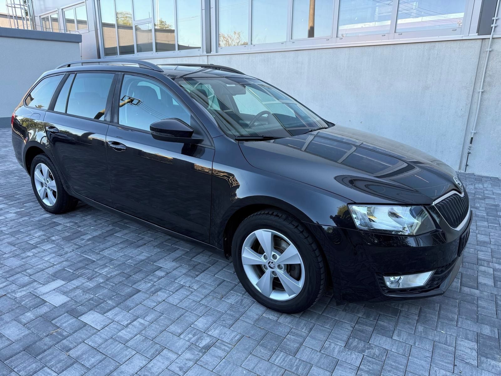 Škoda Octavia, KOMBI 2.0TDi 110kw ELEGANCE