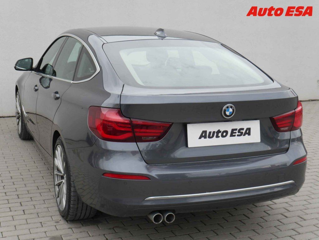 BMW Řada 3, 2.0D - fotka 6
