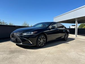 Lexus ES, 300h 2.5 HEV BUSINESS EDITION