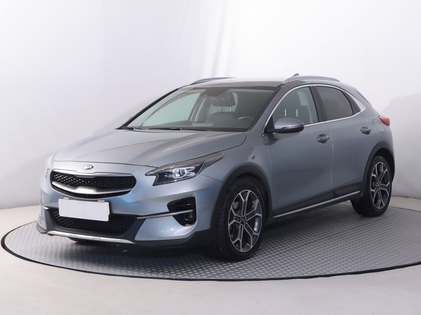 Kia XCee´d, 1.4 T-GDI, Automat, Serv.kniha - fotka 2