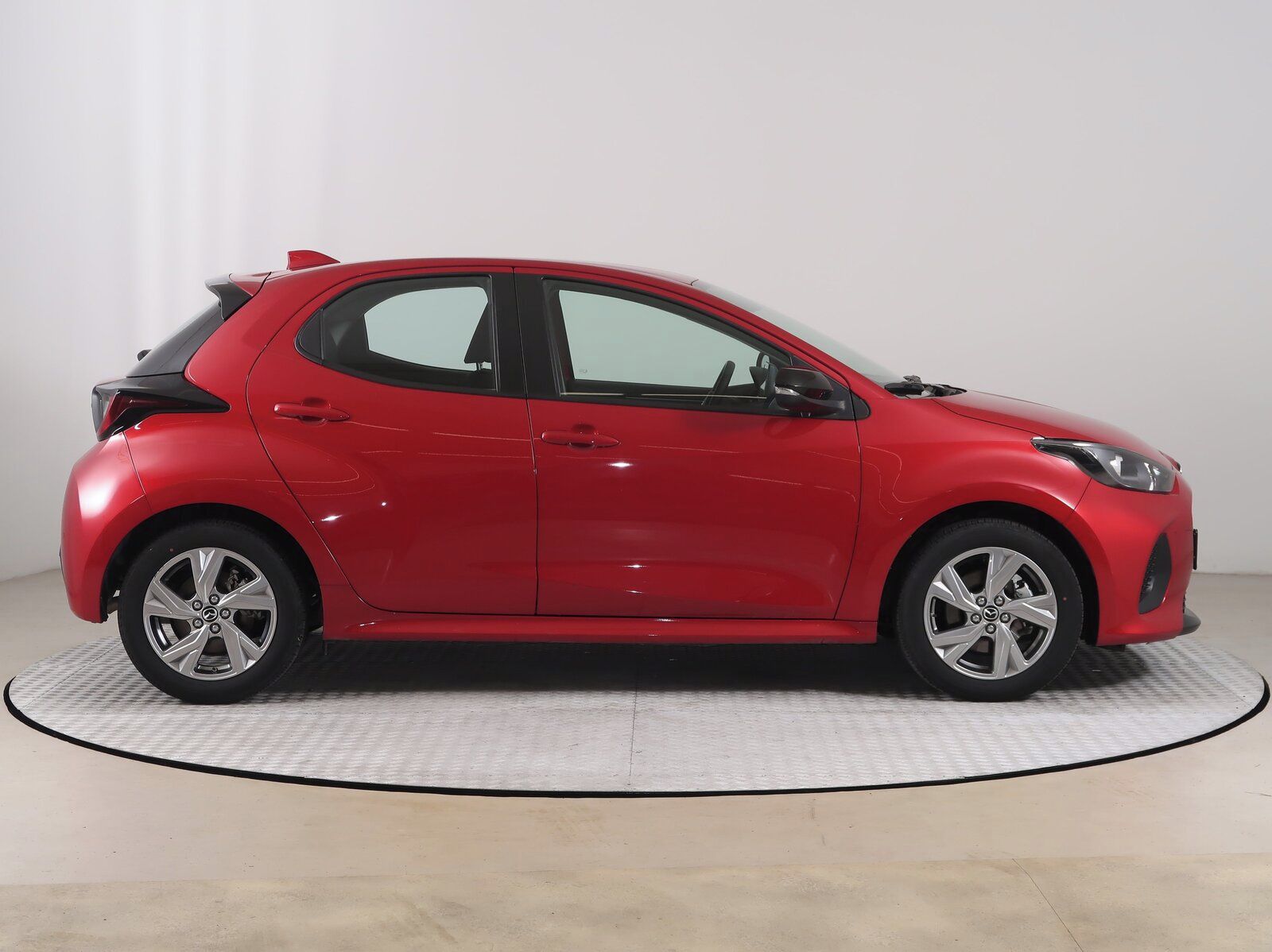 Mazda 2, 1.5 Hybrid, Automat - fotka 6