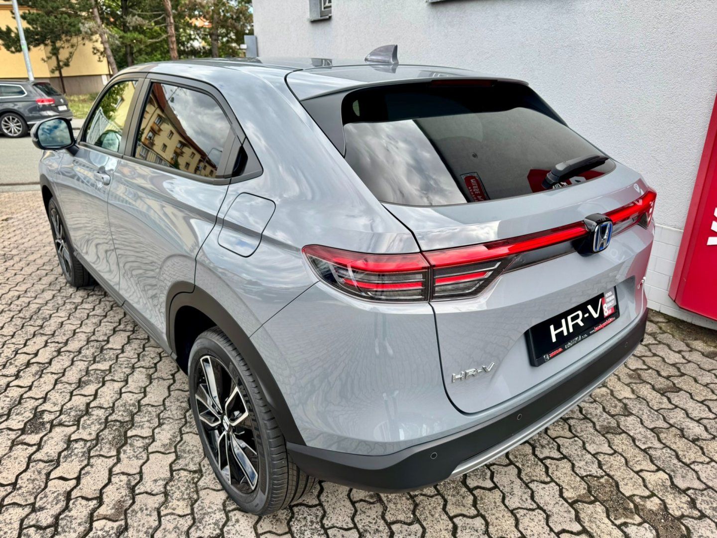 Honda HR-V, 1.5 eHEV Elegance MR27 SKLADEM - fotka 5