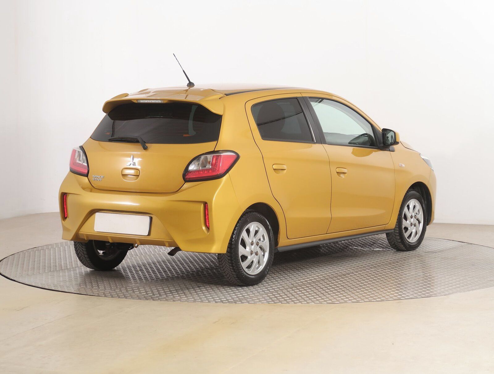 Mitsubishi Space Star, 1.2 MIVEC, Serv.kniha - fotka 5