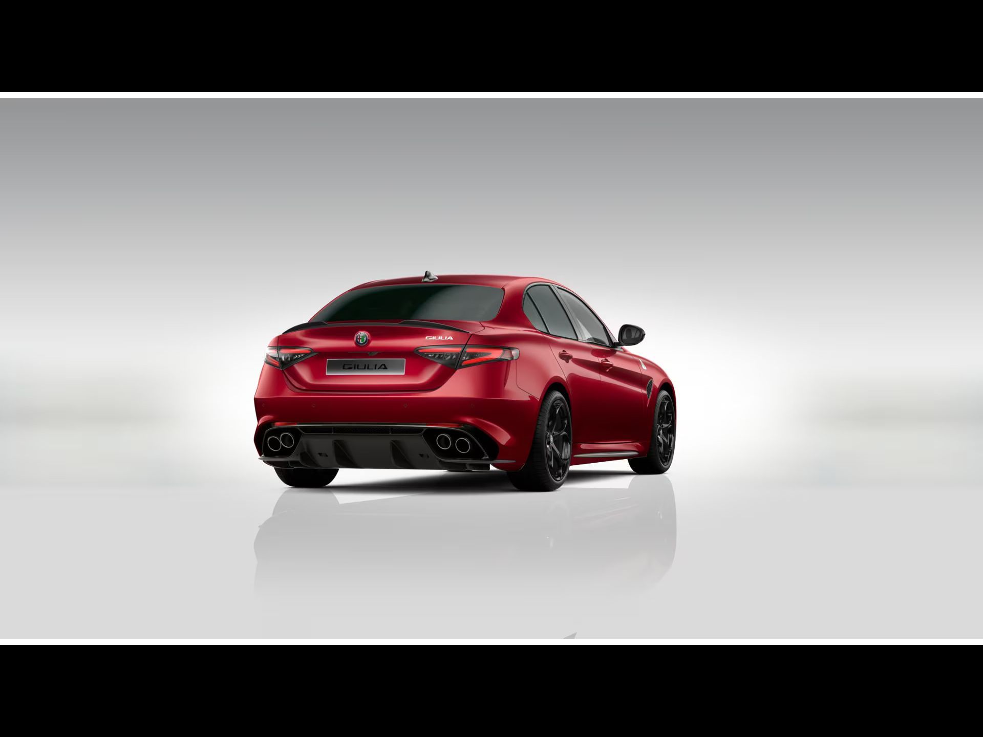 Alfa Romeo Giulia, QV Collezione 2.9 V6 BiTurbo 5 - fotka 4