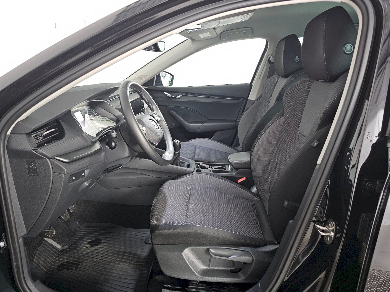 Škoda Octavia, Combi 2.0TDI 85kw AMBITION - fotka 6