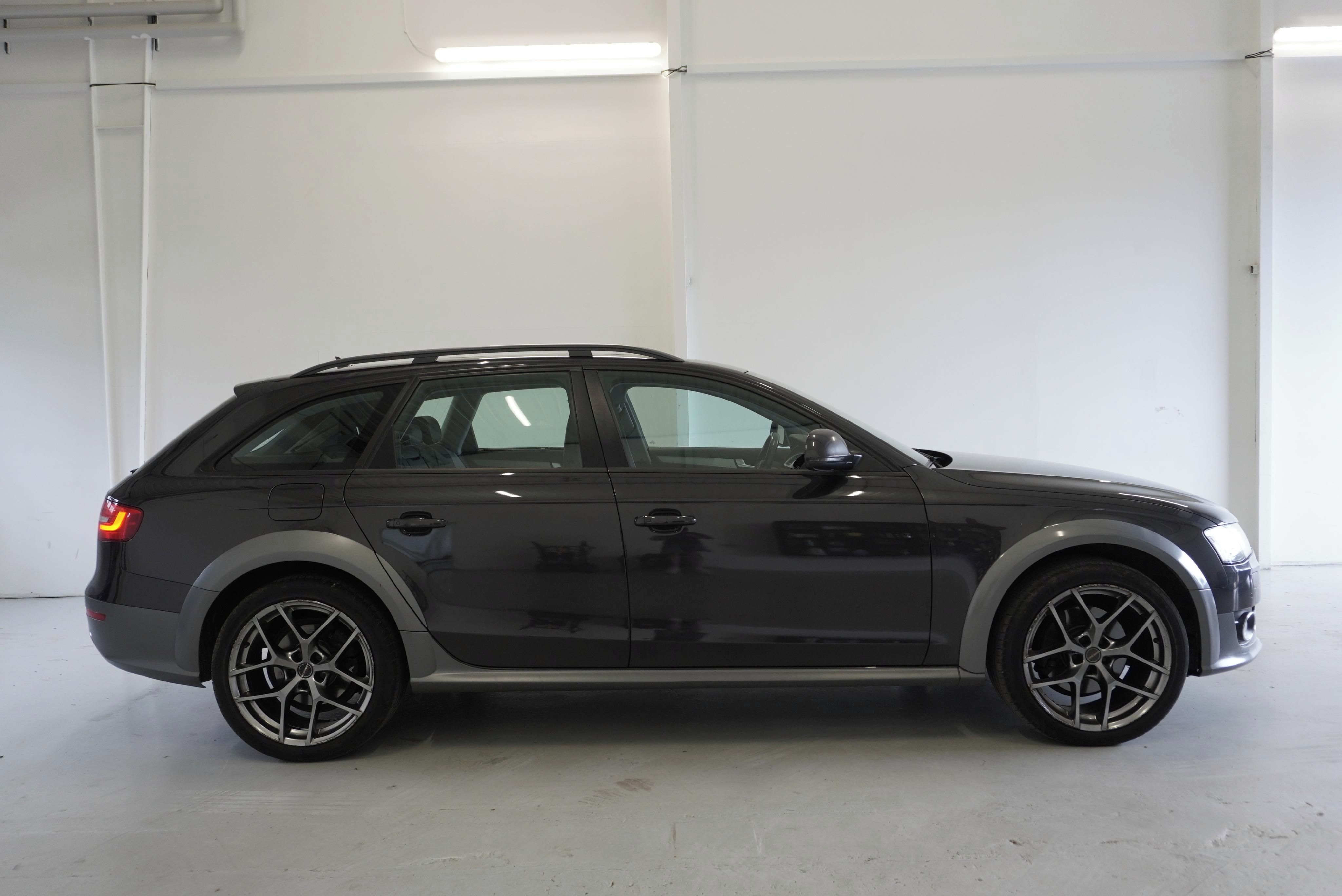 Audi A4 allroad, 2.0 TDI 140kW S-LINE QUATTRO - fotka 4