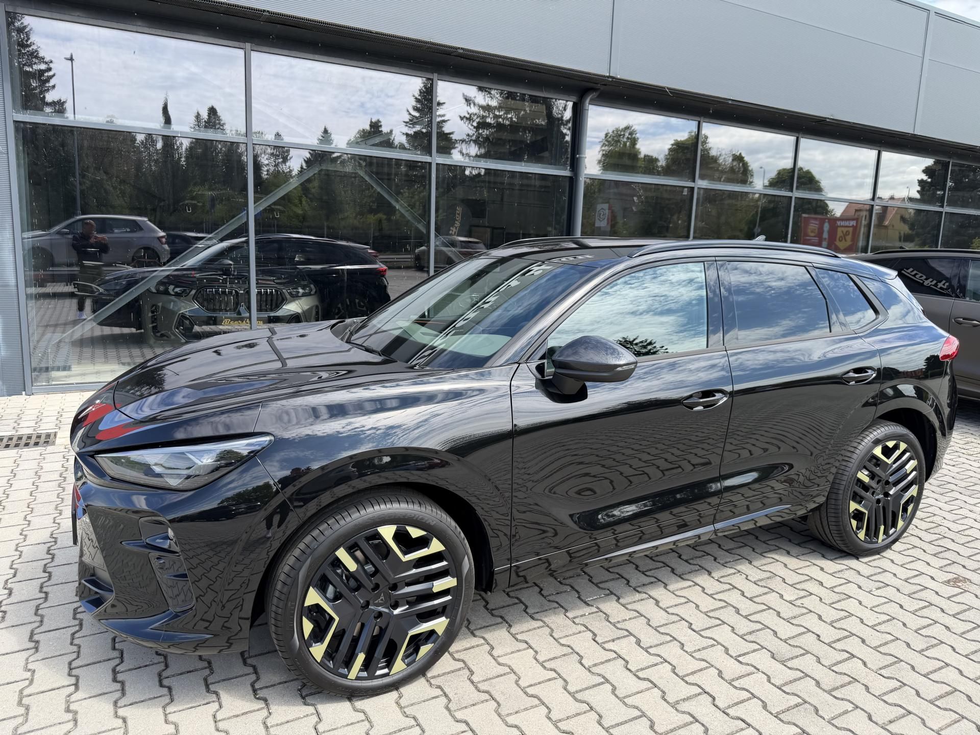 Cupra Terramar, 2.0TSI 150kW 4WD TRIBE NT R20! - fotka 5
