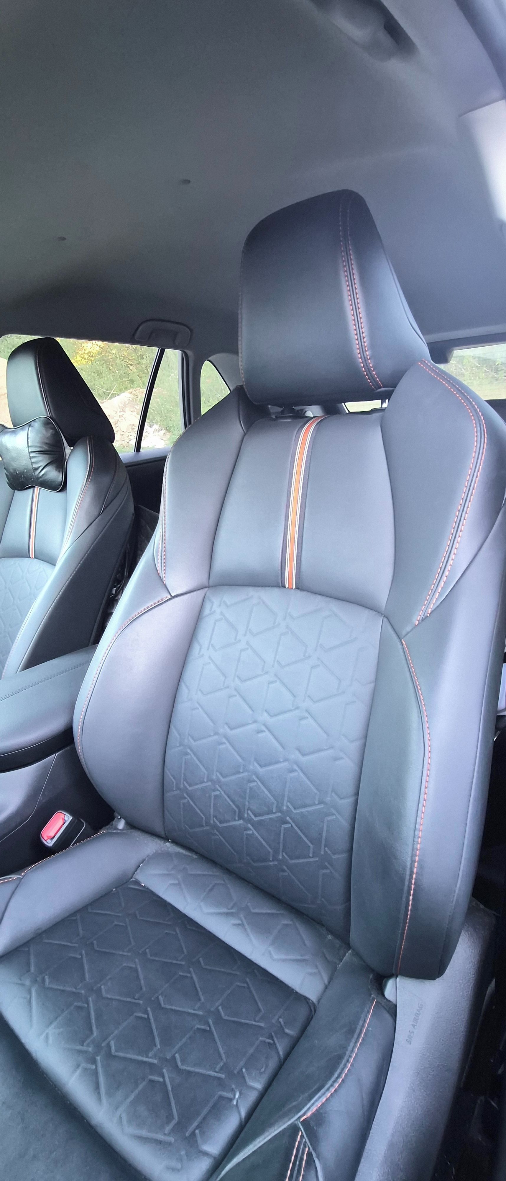 Toyota Rav4, SUV AWD 2,5 Hybrid (222 k) - fotka 4