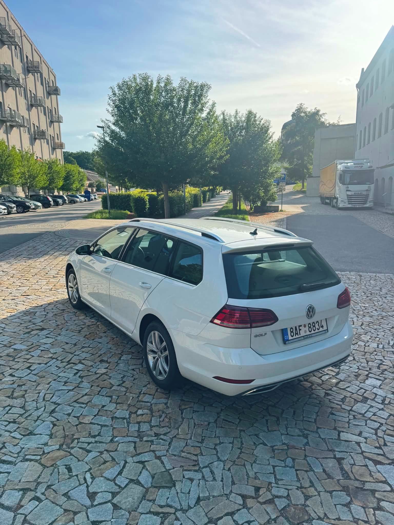 Volkswagen Golf, Volkswagen Golf 1.6TDI - fotka 4