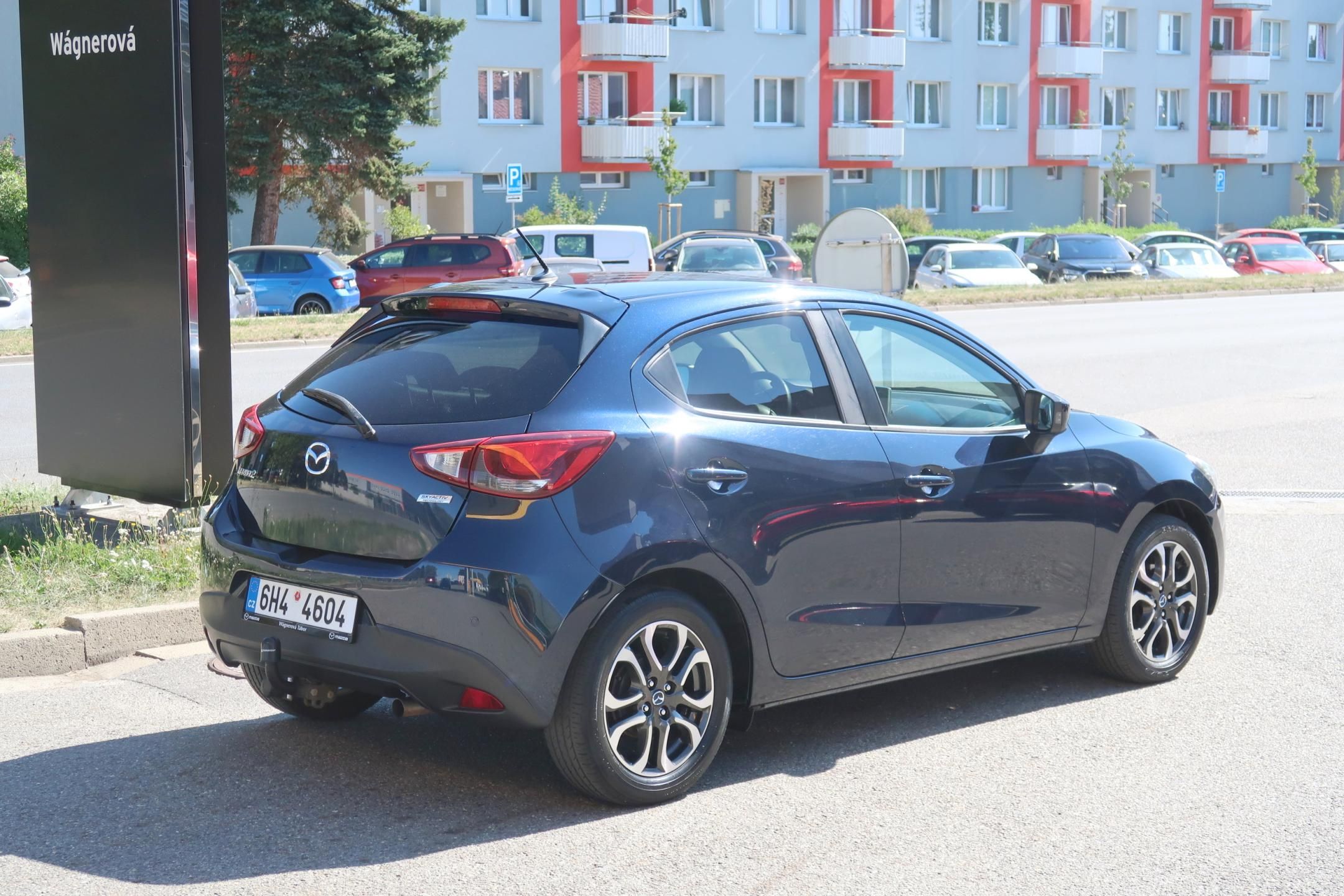 Mazda 2, 1,5 G90 Takumi Navi, ČR, tažné - fotka 5