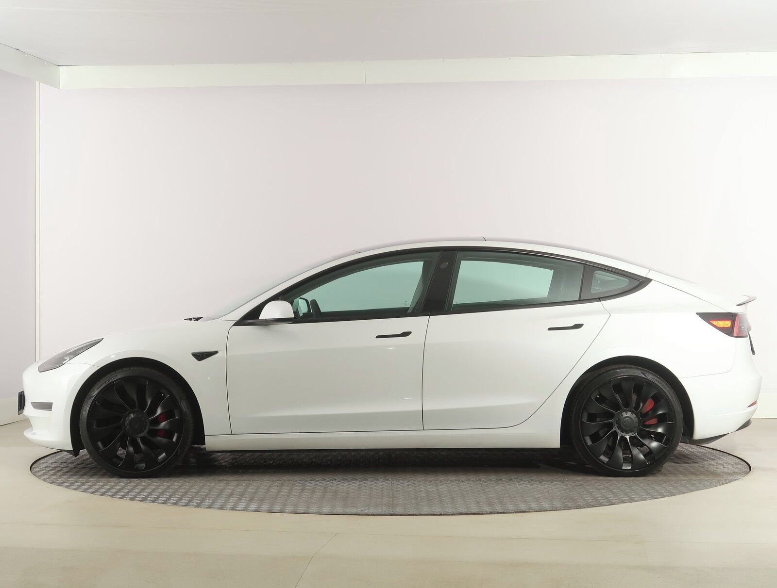 Tesla Model 3, Long Range 4WD 79kWh, SoH 95% - fotka 3