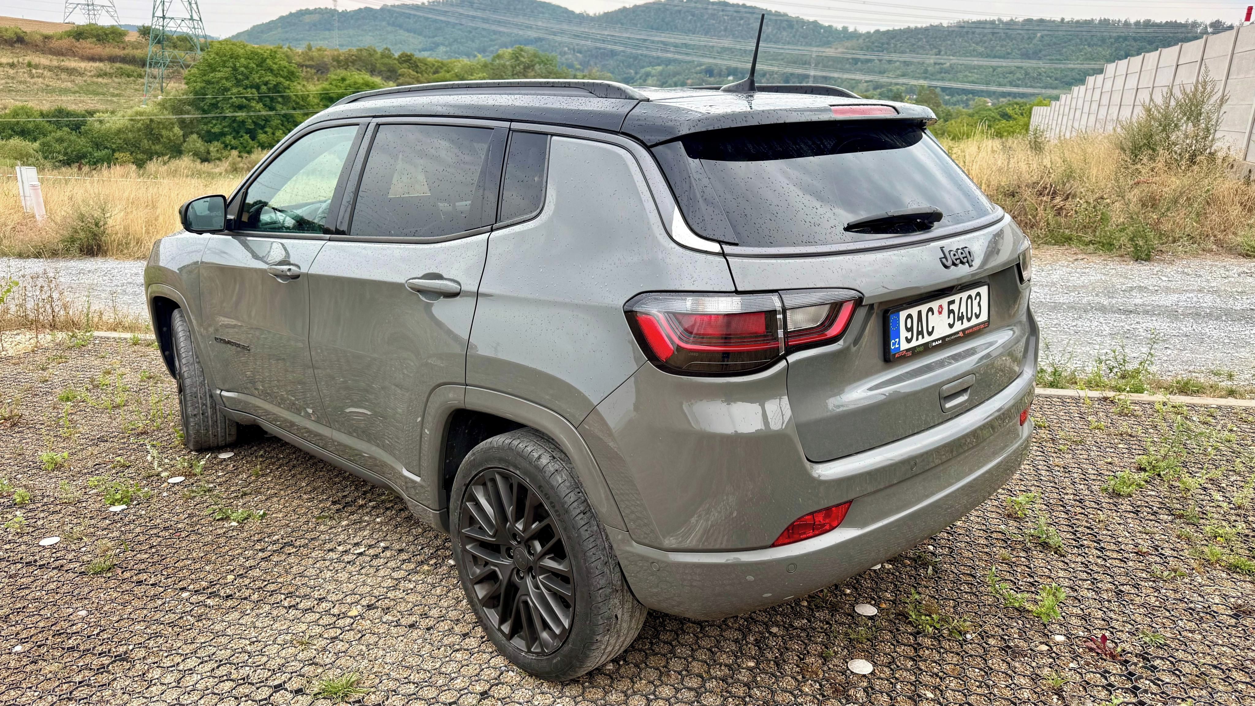 Jeep Compass, 1.3 LIMITED BLACK EDITION - fotka 5