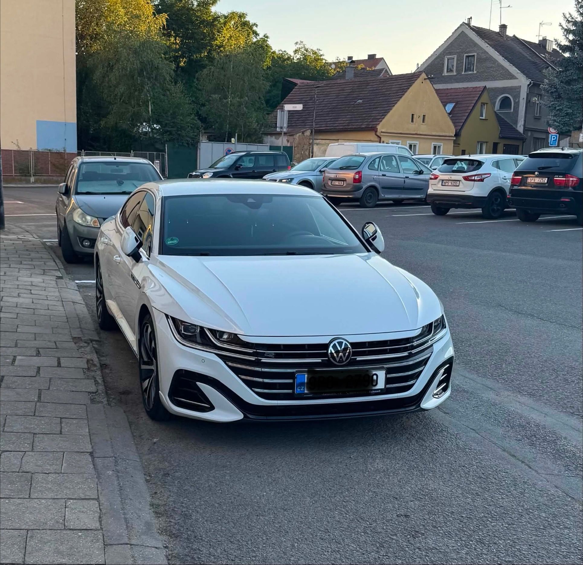Volkswagen Arteon, R-Line  147 KW 4 Motion Diesel - fotka 6