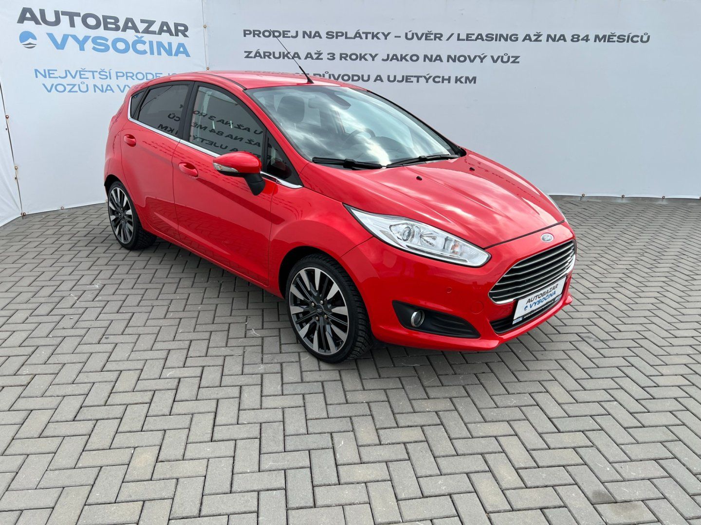 Ford Fiesta, 1.0i 74kW Titanium! Tažné! - fotka 3