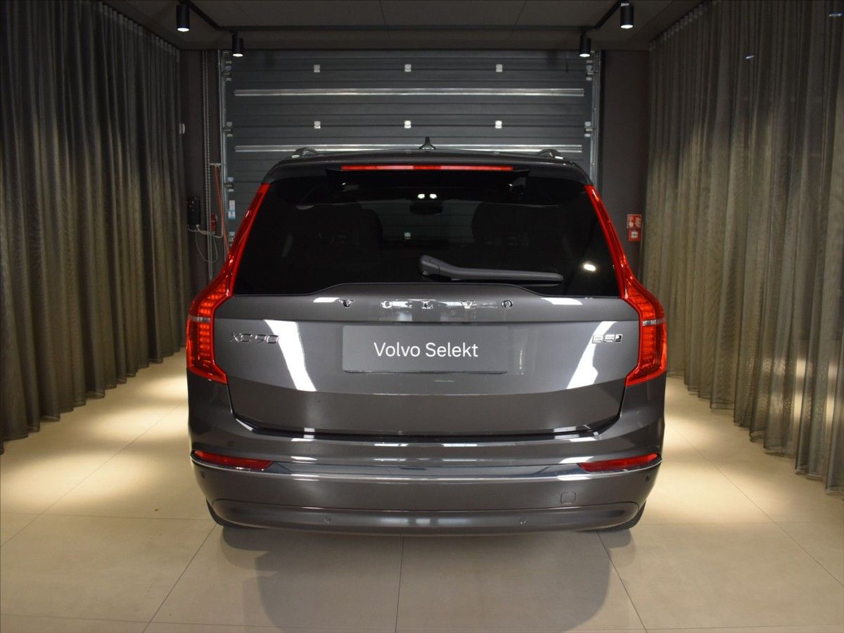 Volvo XC90, 2,0 B5 AWD Ultimate Ventilace - fotka 5