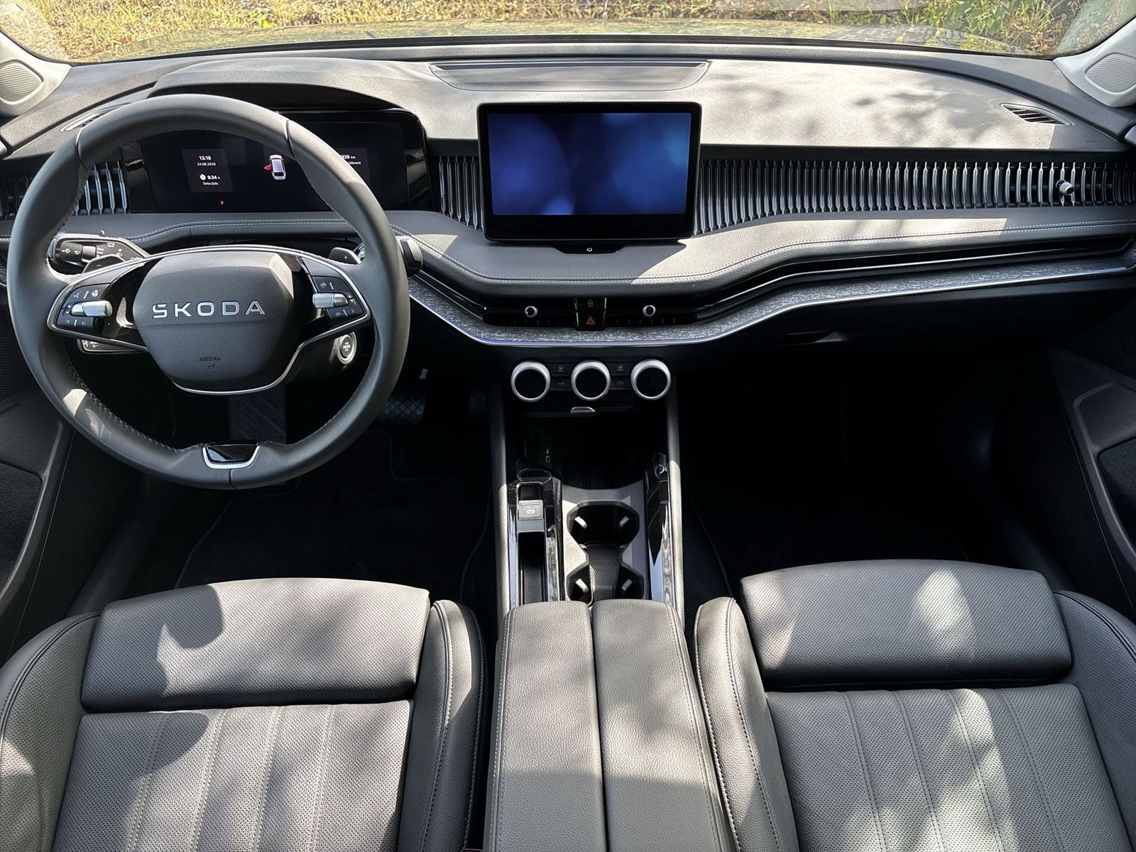 Škoda Superb, Combi 2.0 TDI DSG Selection - fotka 5