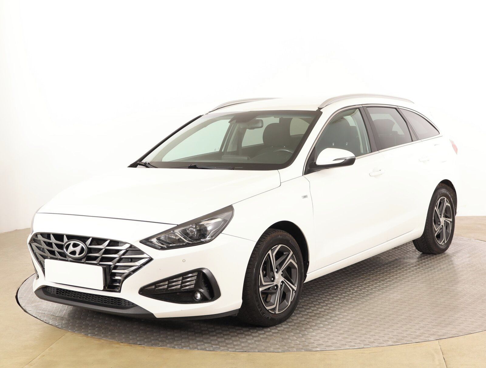 Hyundai i30, 1.5 T-GDI MHEV, Family Comfort - fotka 2