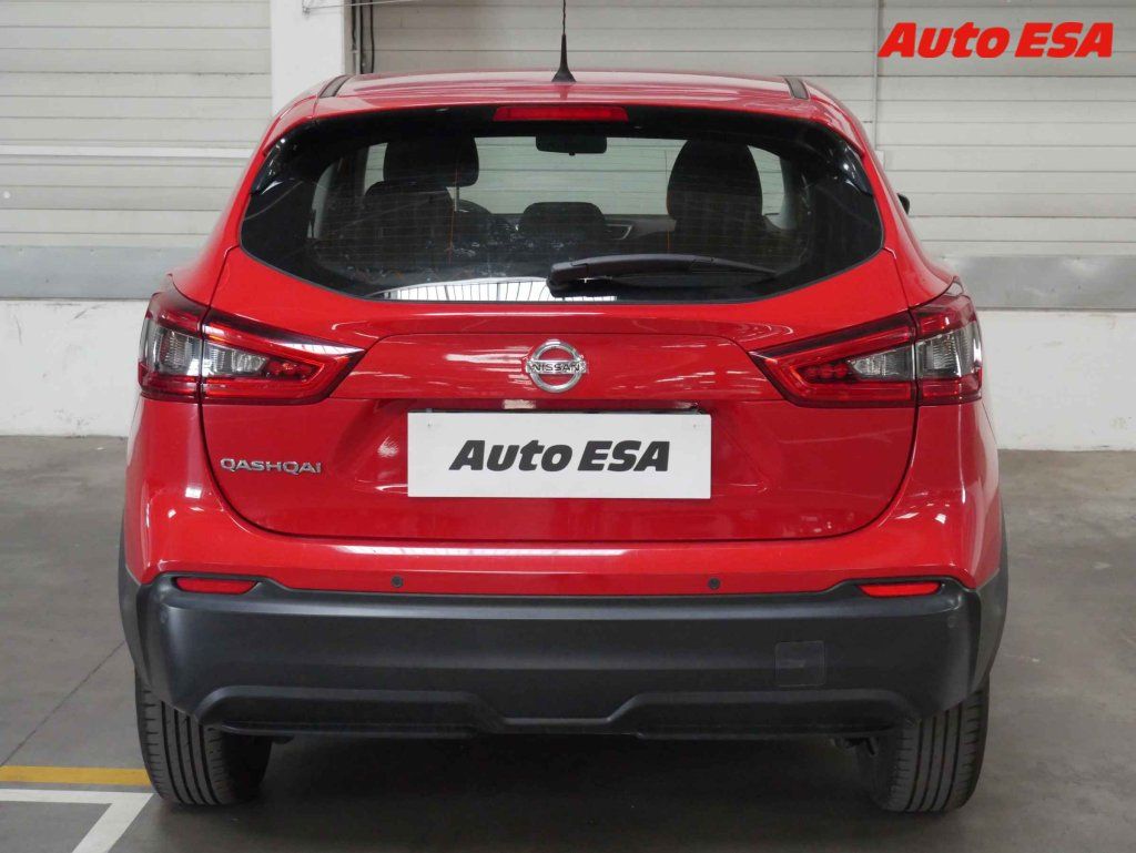 Nissan Qashqai, 1.3 DIG-T,ČR,AC,temp - fotka 5