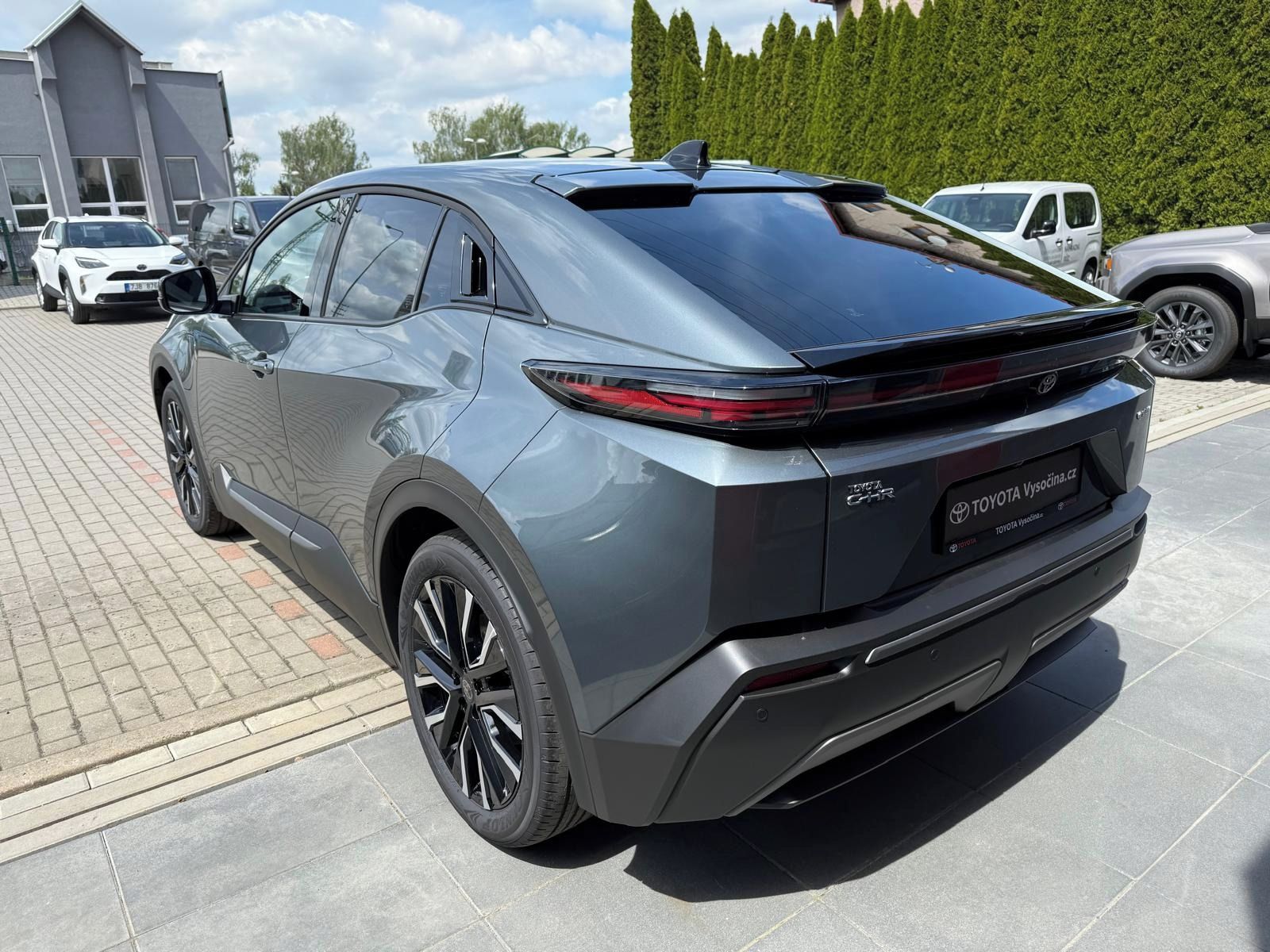 Toyota C-HR, Style Dynamic 77kWh 224PS - fotka 5