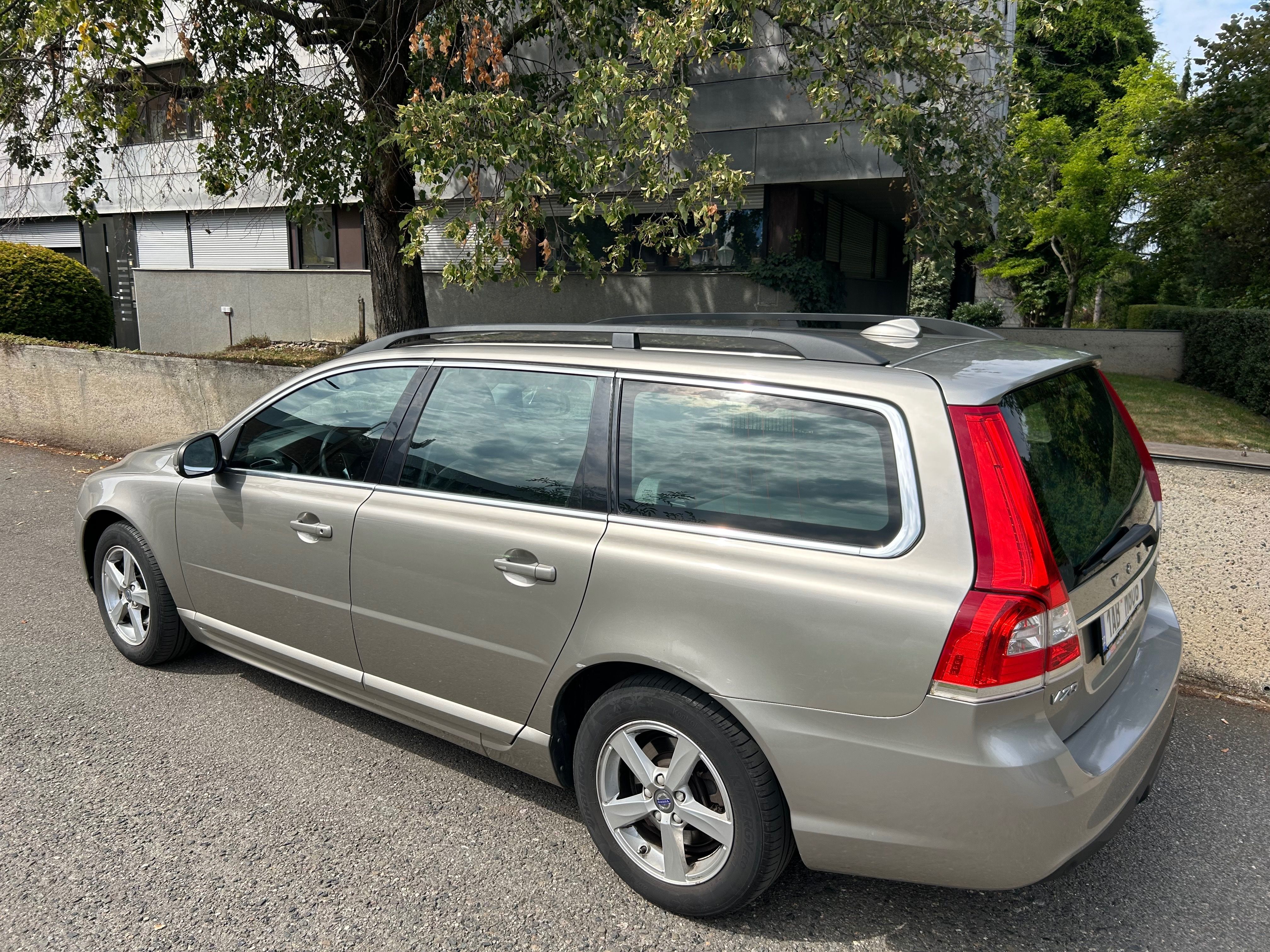 Volvo V70, Prodám Volvo V70 kombi - fotka 3