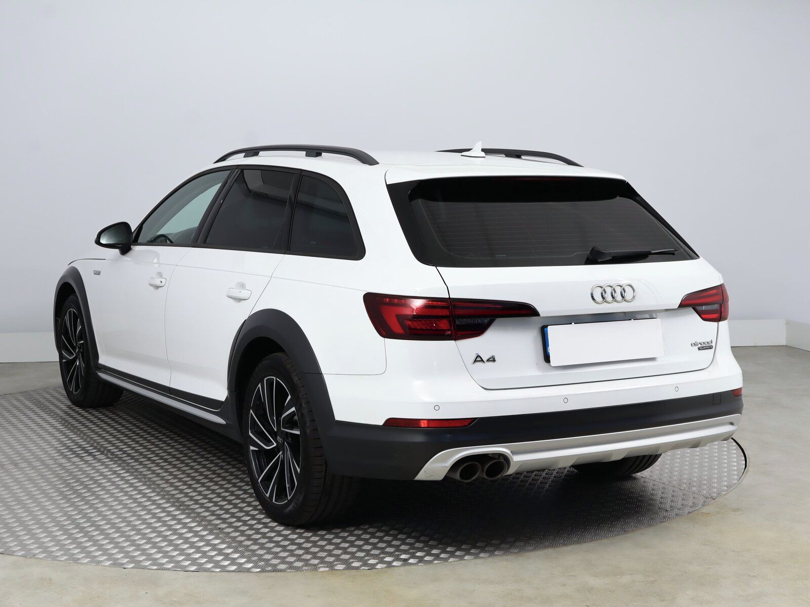 Audi A4 allroad, 2.0 TDI, 4X4, Automat - fotka 4