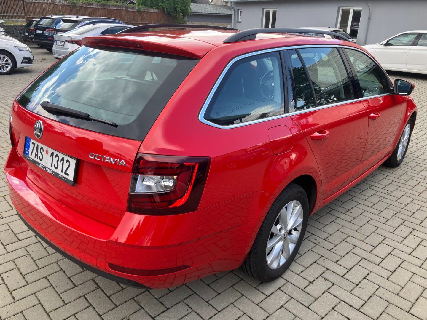 Škoda Octavia, 1.6TDI 85kW STYLE NEHAVAROVANÉ - fotka 5