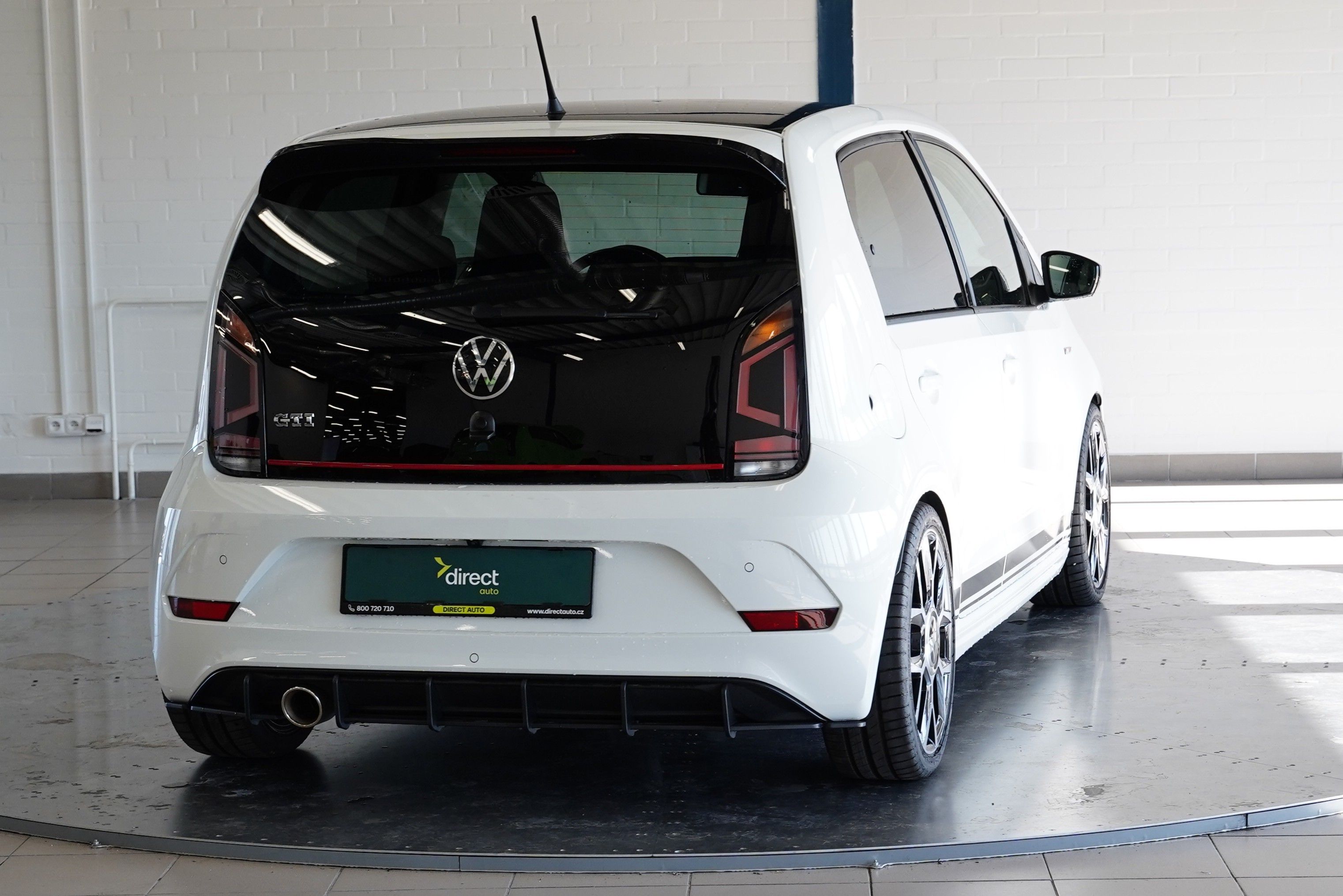 Volkswagen Up!, 1.0 TSI 85 kW GTI - fotka 2
