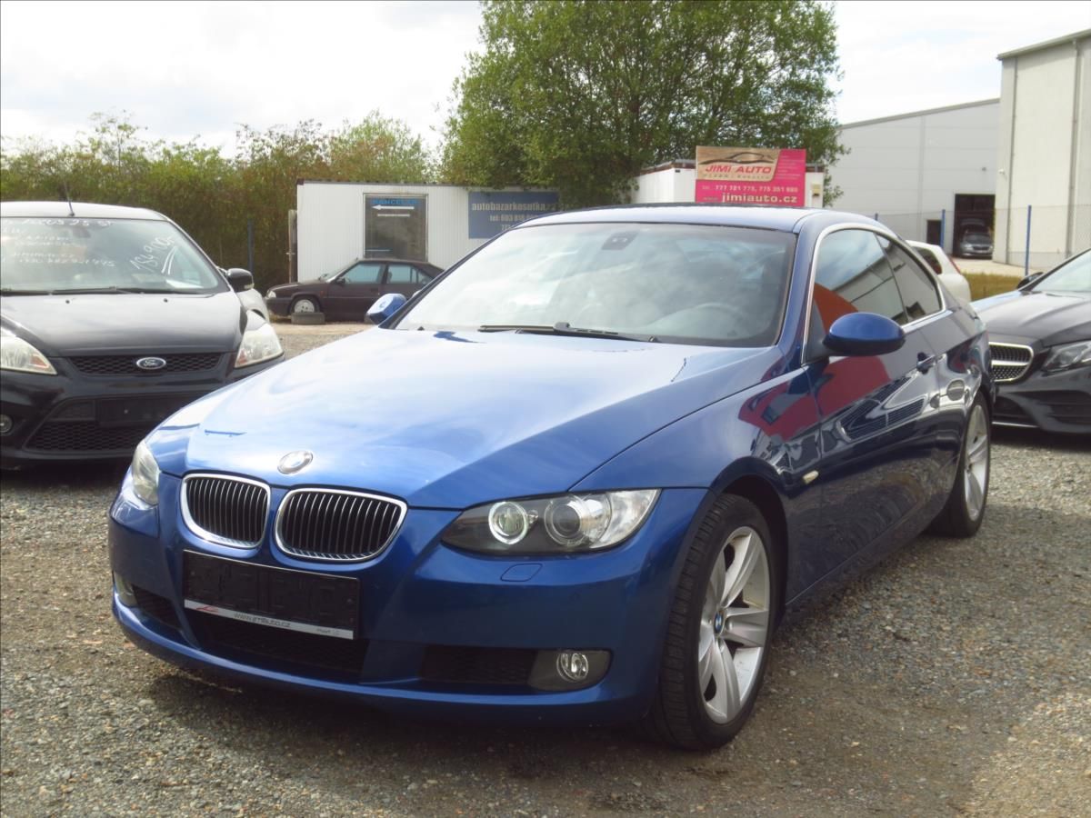BMW Řada 3, 330i N52 200kW MAN - fotka 2