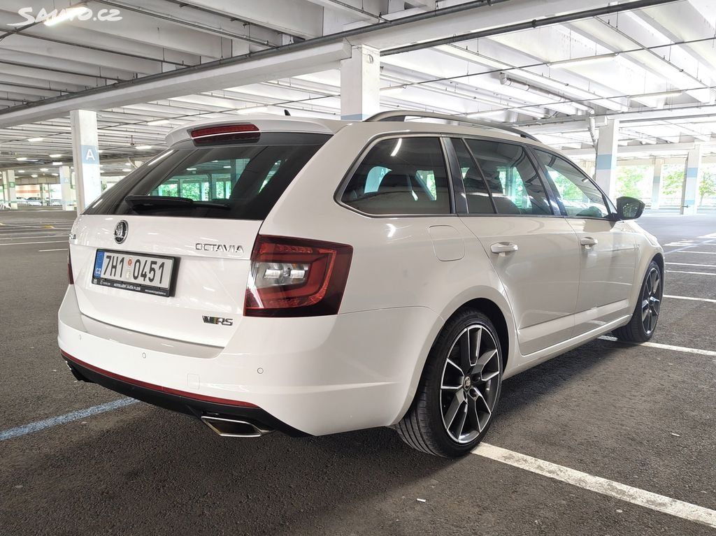 Škoda Octavia, RS 180kW NOVÁ V ČR,1.MAJITEL - fotka 5