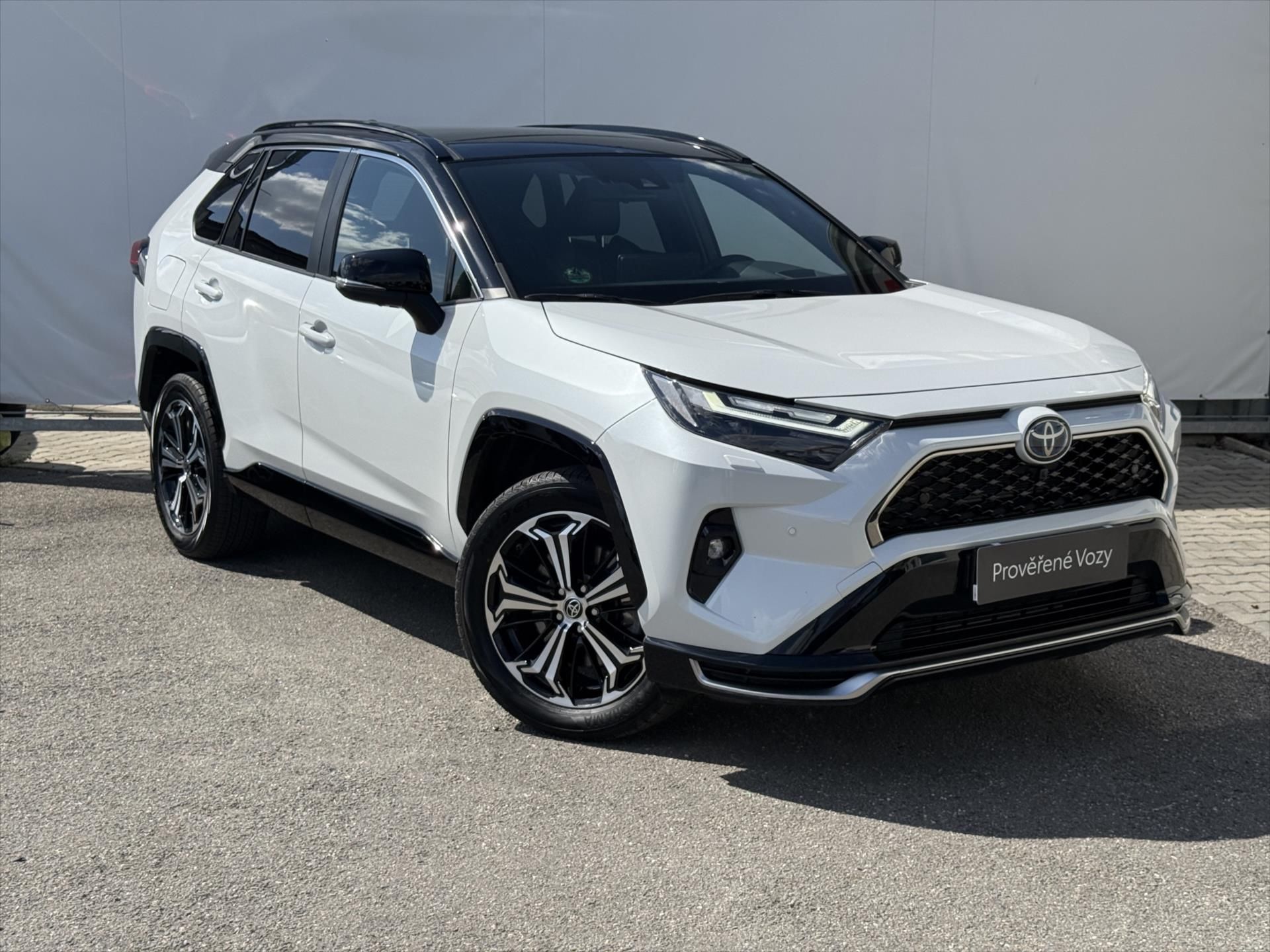 Toyota Rav4, 2,5 Executive, 4x4, PHEV - fotka 3