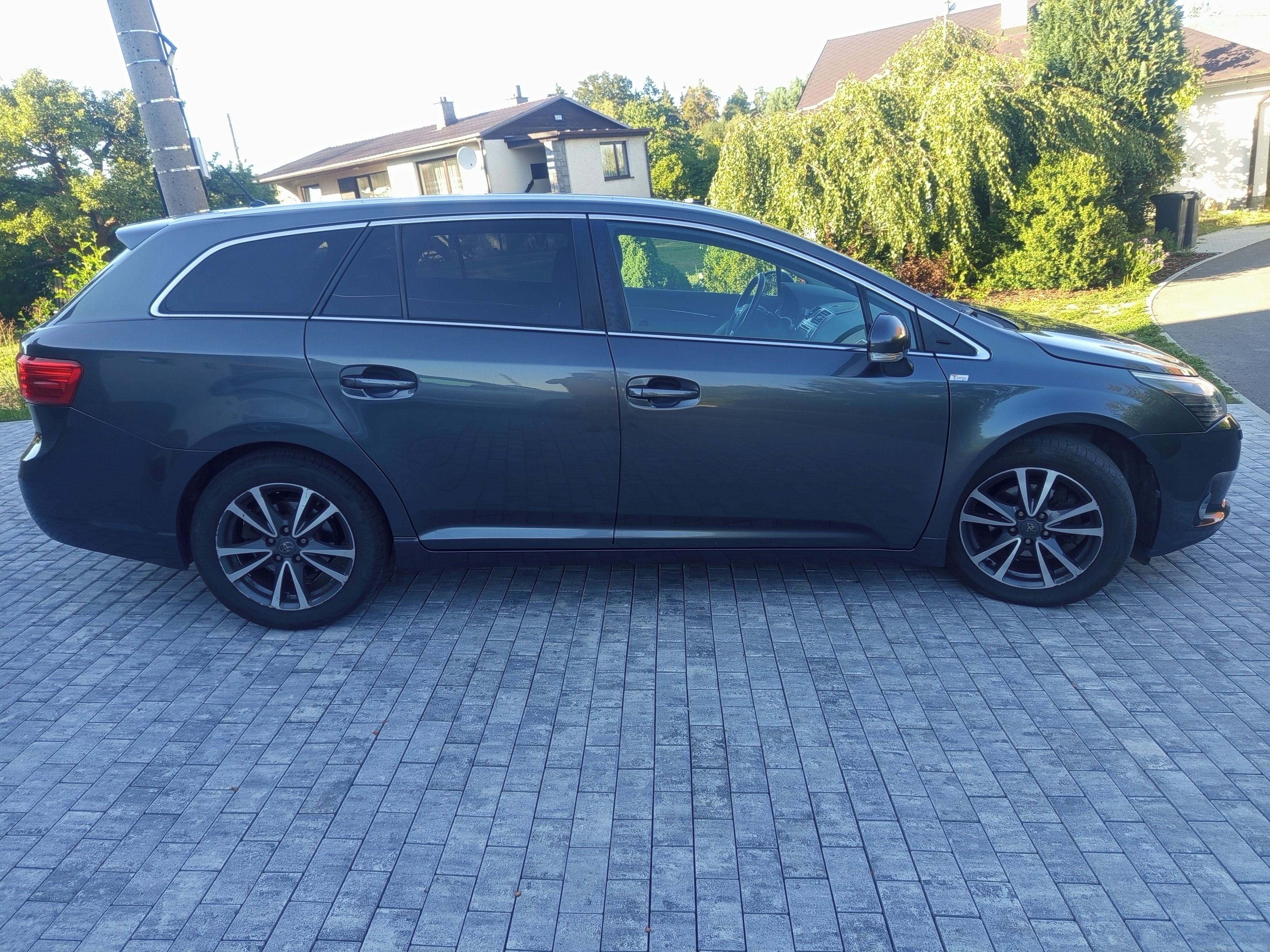 Toyota Avensis, Avensis T27, 2.0 D-4D, nové ČR - fotka 4