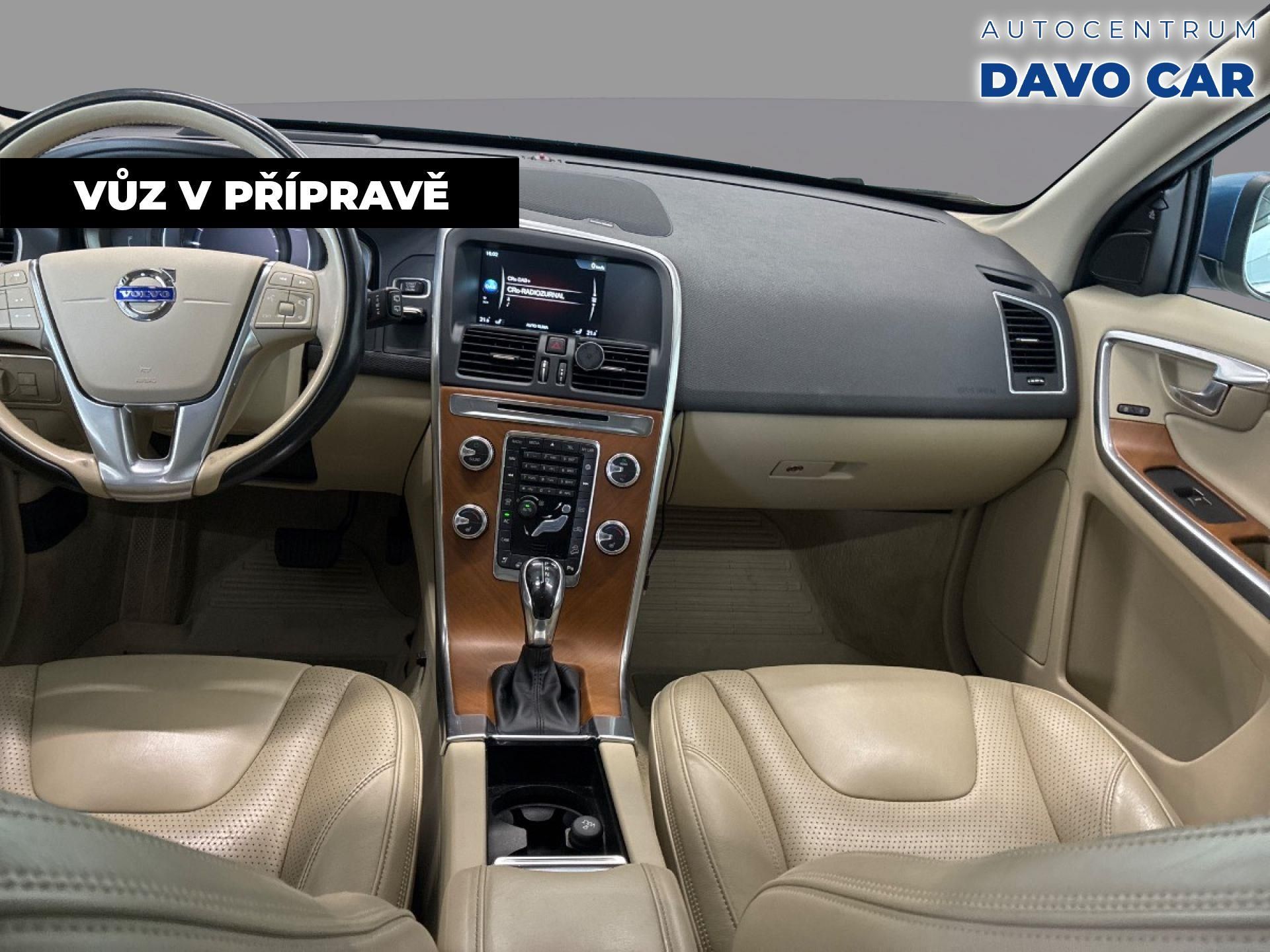Volvo XC60, 2,4 D5 169kW CZ Inscription - fotka 3