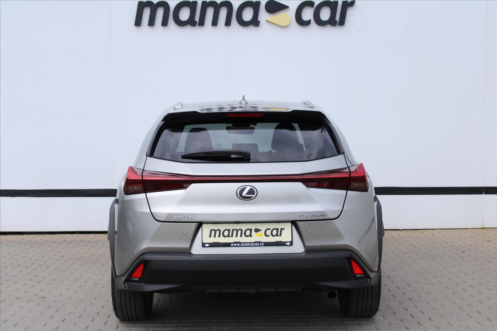 Lexus UX 250h, 2.0 E-CVT 1.MAJITEL DPH ČR - fotka 6