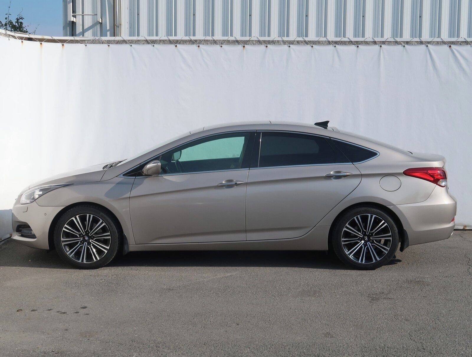 Hyundai i40, 1.7 CRDi, Serv.kniha, Kůže - fotka 3