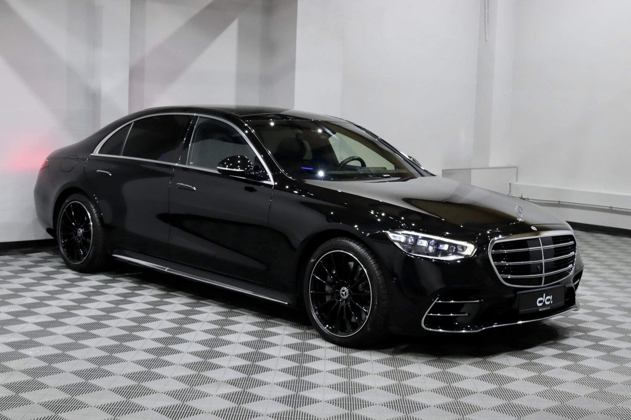 Mercedes-Benz Třídy S, 580 Long 4Matic V8 370 kW - fotka 2