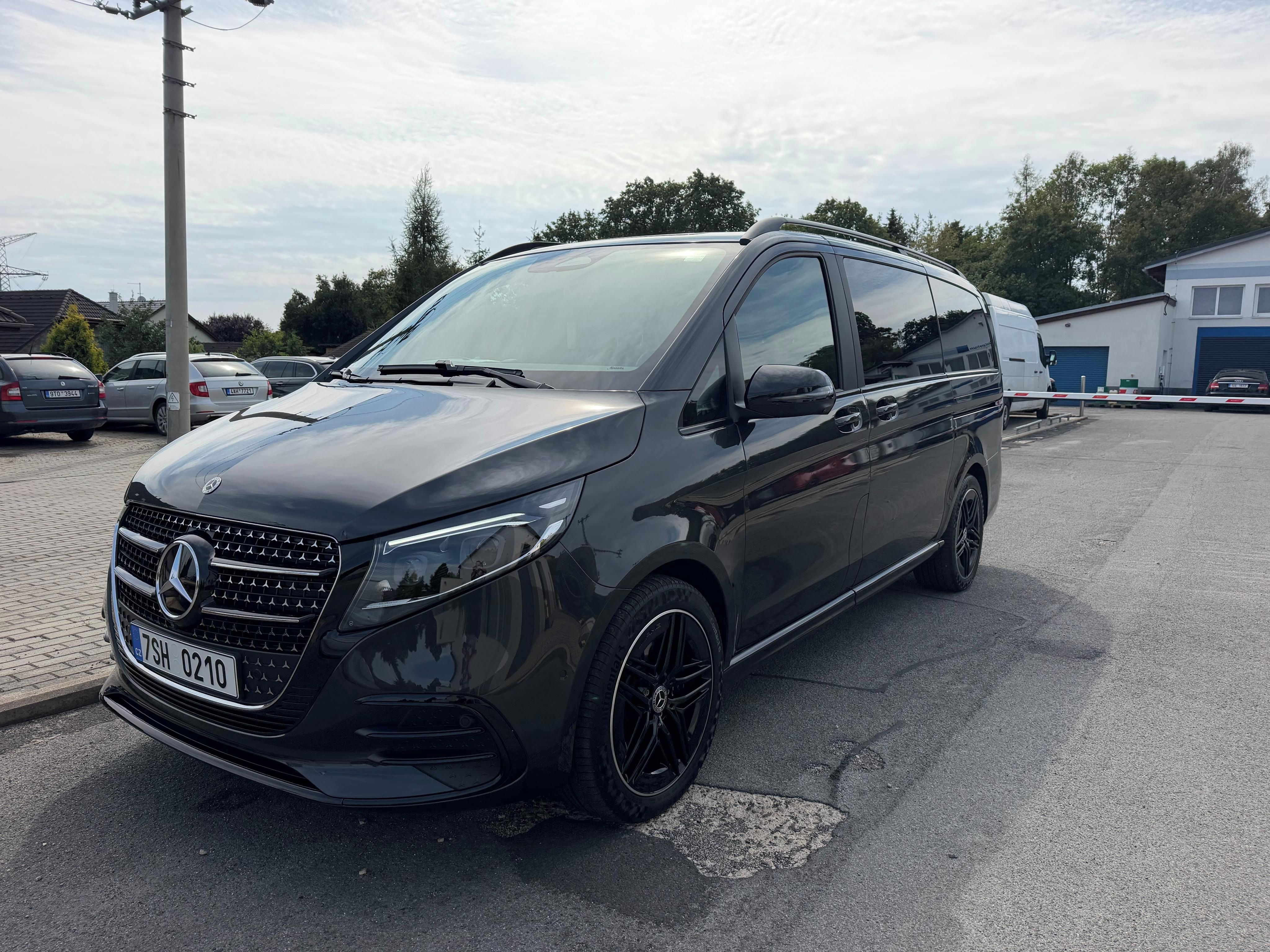 Mercedes-Benz Třídy V, V300d Exclusive AMG Nový Vůz - fotka 4