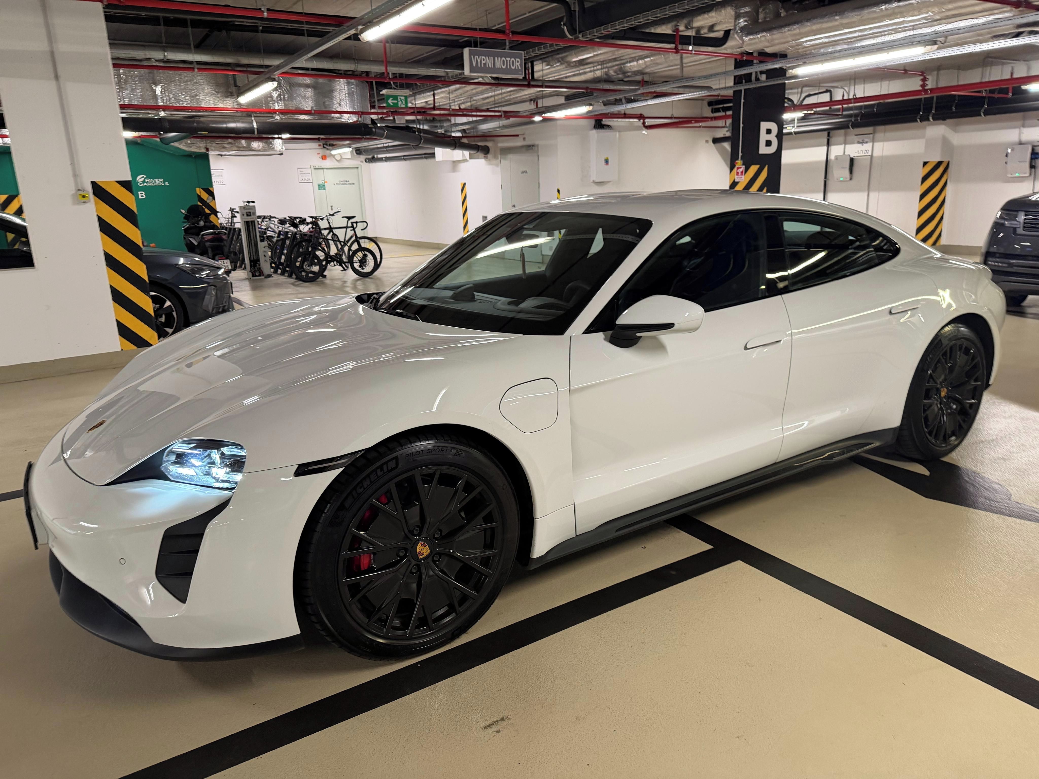 Porsche Taycan, Porsche Taycan GTS 440kW - fotka 3