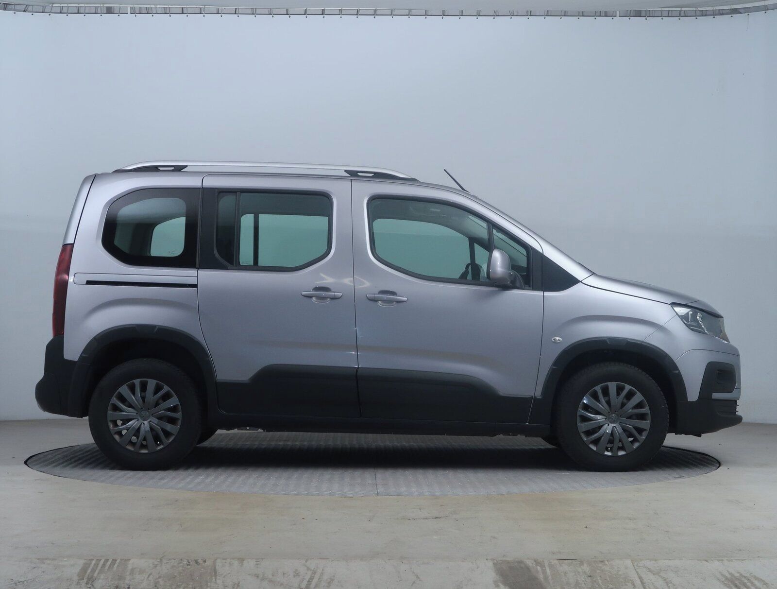 Peugeot Rifter, 1.5 BlueHDi, Allure, 5Míst - fotka 6