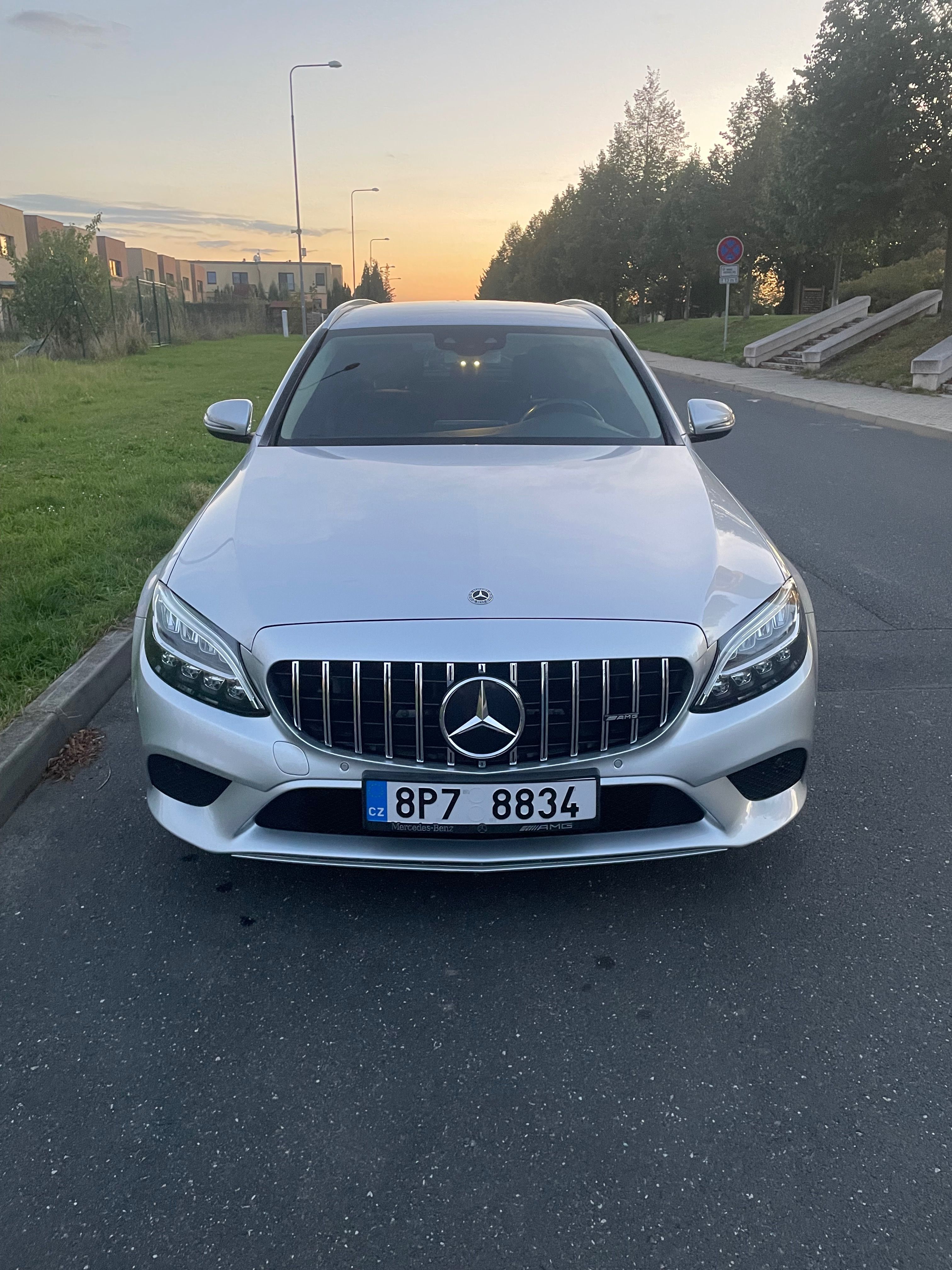 Mercedes-Benz Třídy C, MERCEDES BENZ c200d w205 - fotka 5