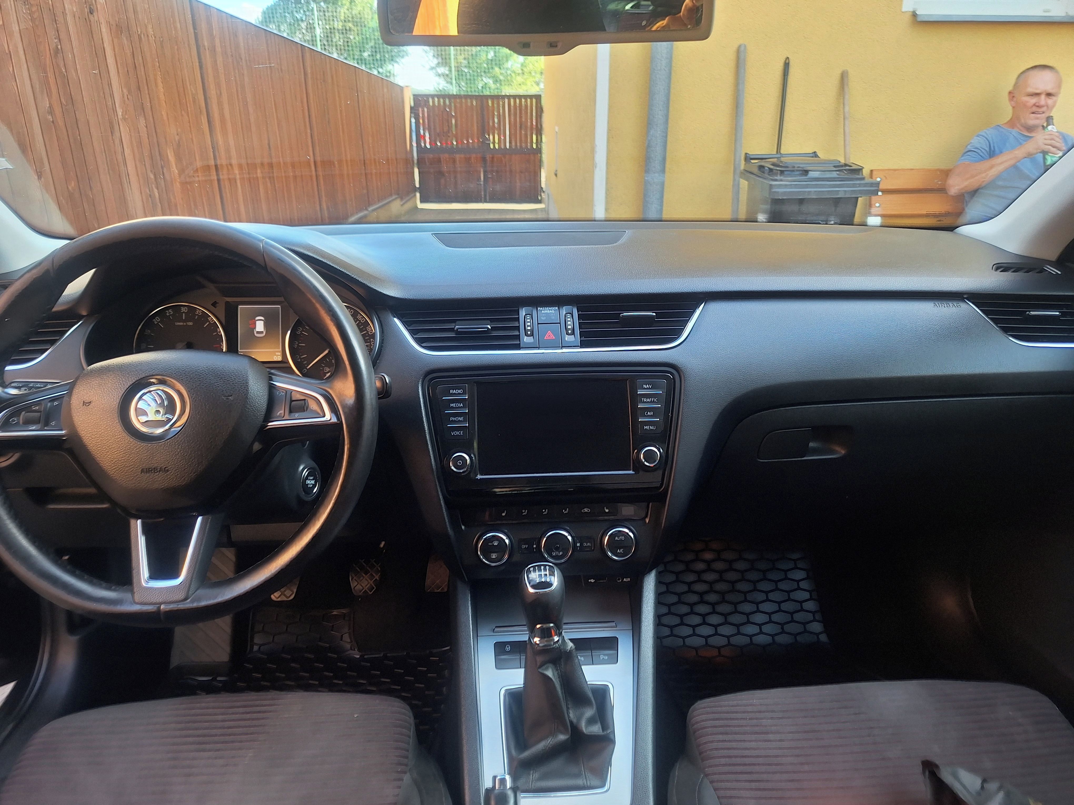 Škoda Octavia, 2.0 - fotka 6