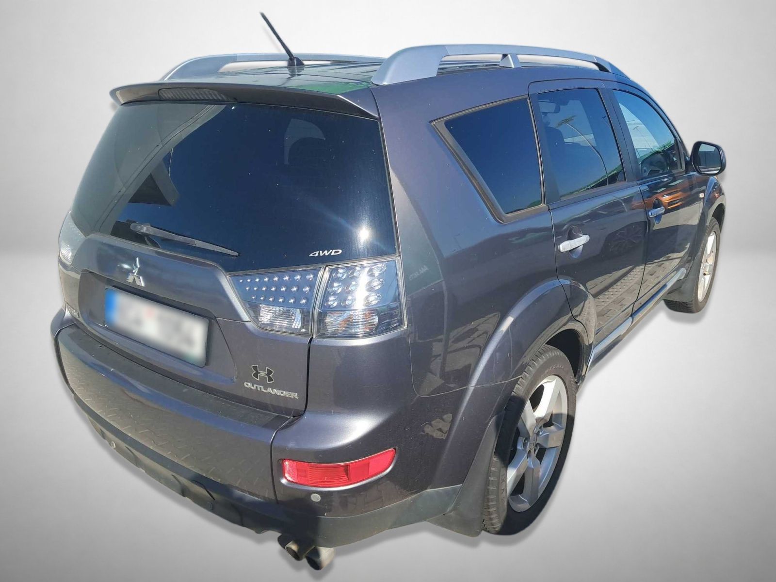 Mitsubishi Outlander, 2.0 DI-D, 4X4, Kožené sedačky - fotka 2