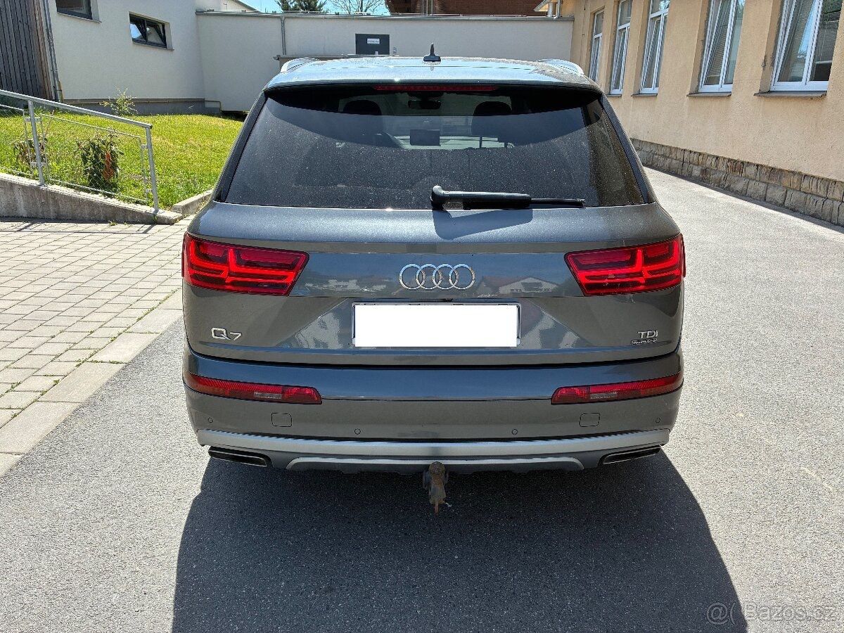 Audi Q7, Audi Q7, 3.0 TDI V6 Quattro - fotka 4